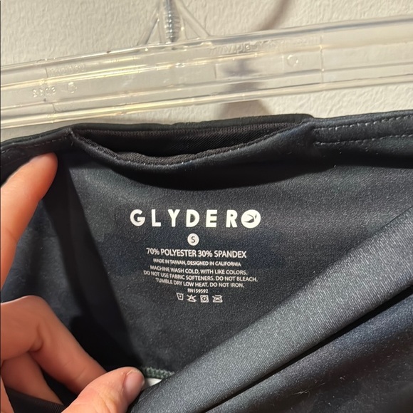 Glyder Women’s Dark Green & Black Camouflage Leggings - Picture 4 of 7